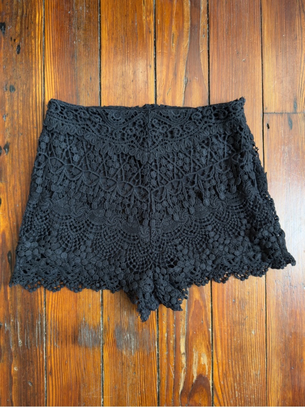 Kimchi Blue black crochet lined tap shorts 2010s Urban Outfitters Sz 0